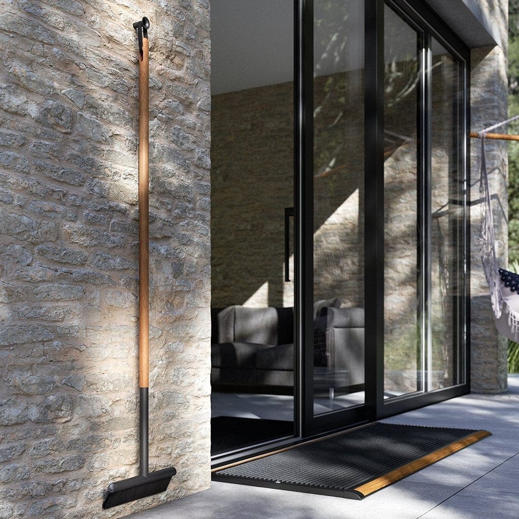 RiZZ design mats brooms