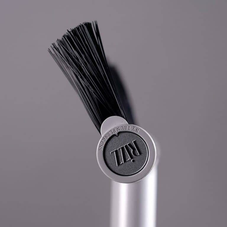RiZZ Design Broom