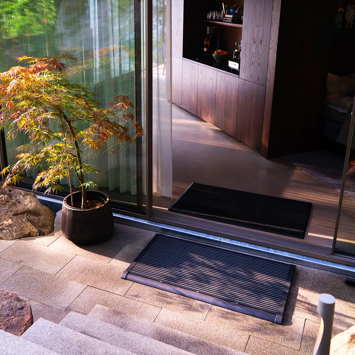 RiZZ design mats brooms